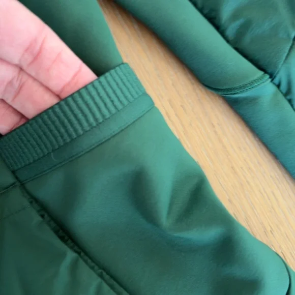 Lululemon Down for it All Jacket Everglade Green - Sz. 6 - Picture 7 of 16